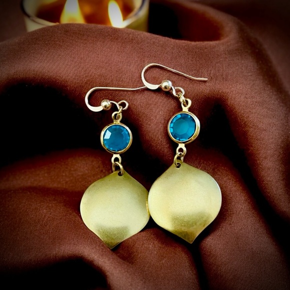 Vintage Crystal Turquoise Drop Earrings - Picture 2 of 5